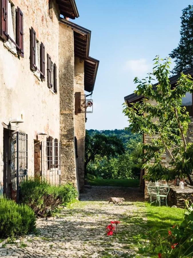 Agriturismo La Costa - Casa Vacanze Rovagnate Exteriör bild