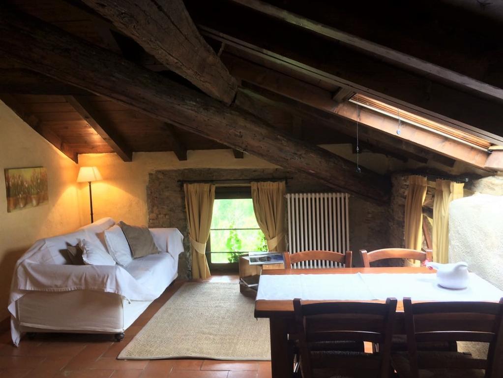 Agriturismo La Costa - Casa Vacanze Rovagnate Exteriör bild